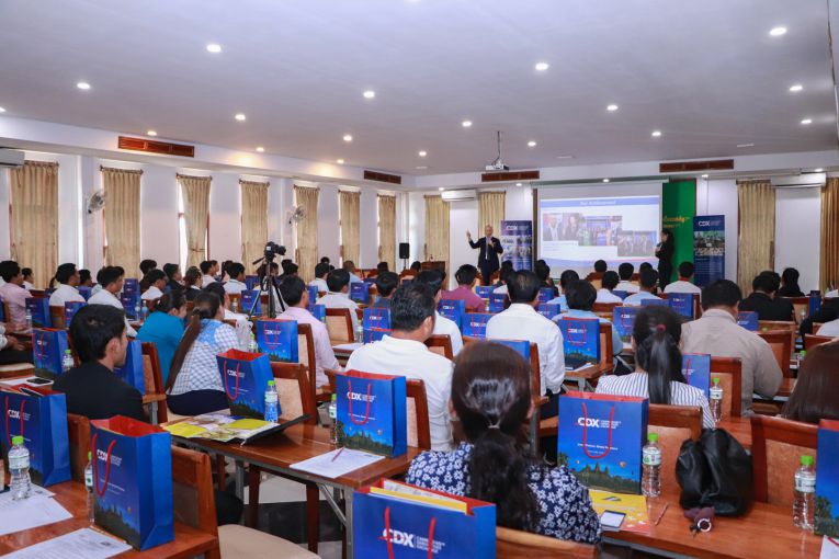 ​ខេត្ត​មណ្ឌលគិរី​ – ​គោលដៅ​ទី​១​៦​នៃ​សិក្ខាសាលា​តាម​បណ្ដា​ខេត្ត​ប្រចាំ​ឆ្នាំ​២០១៩​របស់​ក្រុមហ៊ុន​ ខេ​ម​បូ​ឌា​ន​ ដេ​រី​វ៉េ​ទីវ​ អ៊ិ​ច​ឆេង​ ​គណៈកម្មការ​មូលបត្រ​កម្ពុជា​ ​និង​រដ្ឋបាល​ខេត្ត​