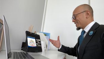 CDX董事受邀为柬埔寨CamEd商学院学生进行衍生品演讲