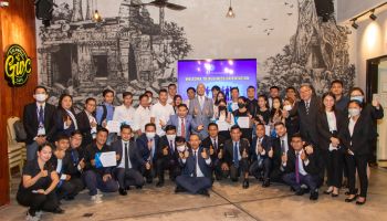 ក្រុមហ៊ុន ខេមបូឌាន ដេរីវ៉េទីវ អ៊ិចឆេង រៀបចំកម្មវិធីតម្រង់ទិសធុរកិច្ច ដើម្បី​លើក​កម្ពស់​វិស័យ​ការងារ​នៅ​កម្ពុជាបន្ថែមទៀត